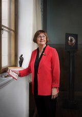 Principal portrait of Ulla Granfors for her retirement.